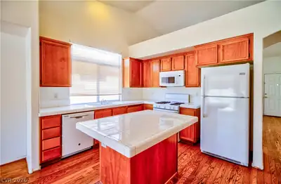 125 Mammoth Pools Court, Henderson, NV 89012 Kitchen