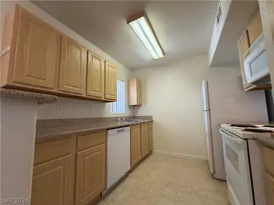 8000 West Badura Avenue 2138 Kitchen