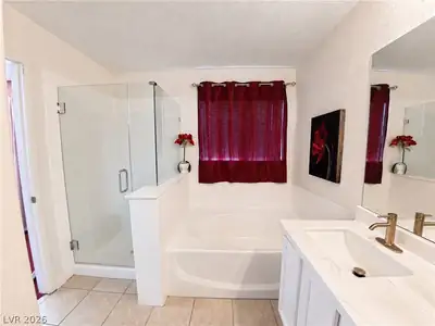 5032 Dancing Lights Avenue, Las Vegas, NV 89130 Primary Bathroom