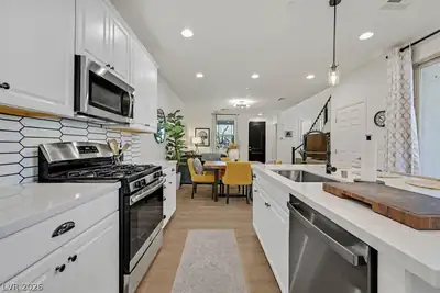 116 Alla Breve Avenue, Henderson, NV 89011 