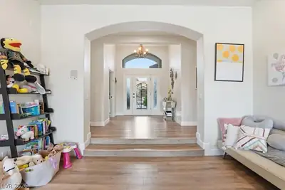 5865 North Juliano Road Living Room