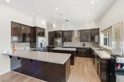 5865 North Juliano Road Kitchen