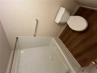 7255 West Sunset Road 2057 Bathroom