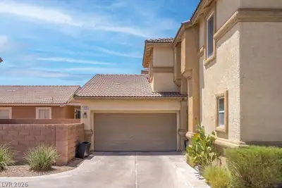 1426 Evening Song Avenue, Henderson, NV 89012 