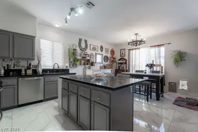 1426 Evening Song Avenue, Henderson, NV 89012 