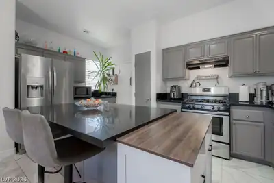 1426 Evening Song Avenue, Henderson, NV 89012 