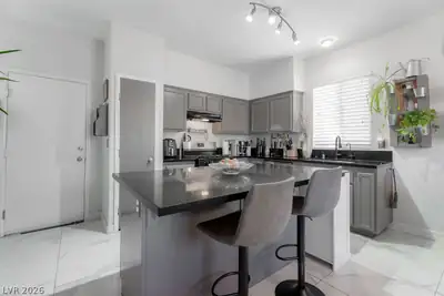 1426 Evening Song Avenue, Henderson, NV 89012 
