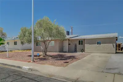 2300 Dune Drive Las Vegas, NV 89106