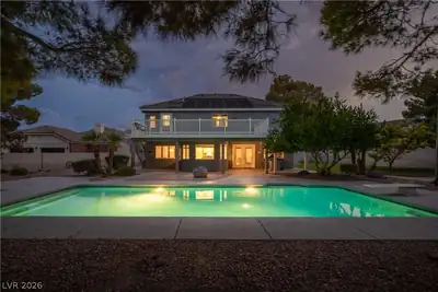 18 Hummingbird Circle, Henderson, NV 89014 Pool