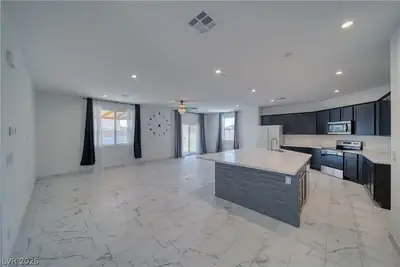 3821 East Weld Avenue Kitchen