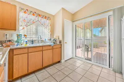 4529 Coronado Hills Way, Las Vegas, NV 89115 Kitchen