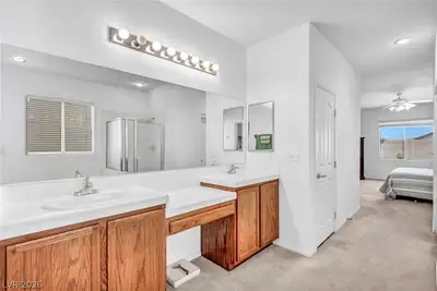 4426 Peaceful Heights Lane, Las Vegas, NV 89129 Primary Bathroom