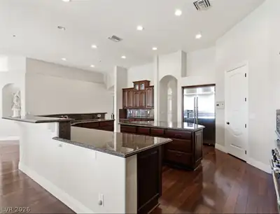 2266 Driftwood Tide Avenue, Henderson, NV 89052 Kitchen