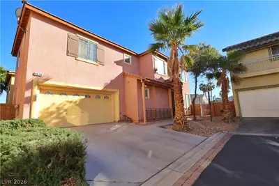 8079 Retriever Avenue, Las Vegas, NV 89147 Front of Structure
