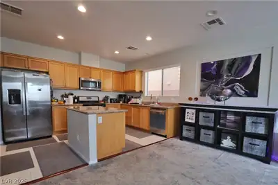 8079 Retriever Avenue, Las Vegas, NV 89147 Kitchen