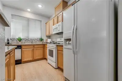 3924 Lazy Pine Street 102 Kitchen