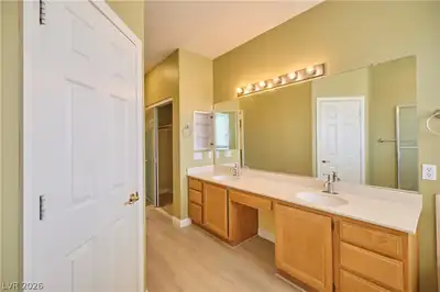 200 Depaul Court Primary Bathroom