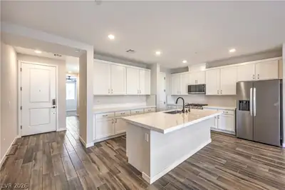 8336 Tanton Ridge Street, Las Vegas, NV 89166 Kitchen