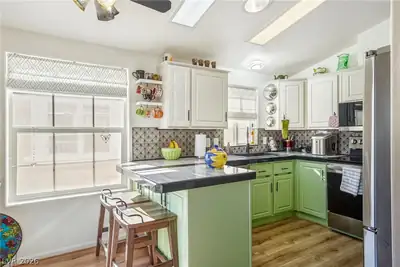 221 Montecito Drive Kitchen