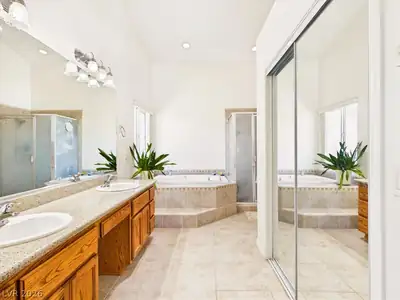 2300 Arado Lane, Pahrump, NV 89048 Primary Bathroom