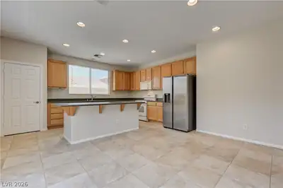 4345 Haven Point Avenue Kitchen
