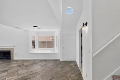 1730 Garden Path Court, Las Vegas, NV 89119 Entrance Foyer