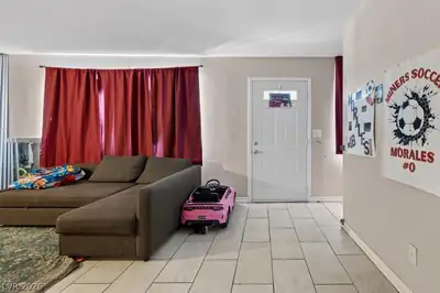 2518 Bulloch Street D Living Room
