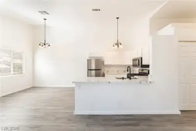 2110 Los Feliz Street 2015 Kitchen
