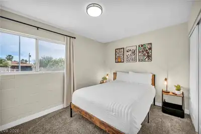 913 De Met Drive, Las Vegas, NV 89119 Bedroom