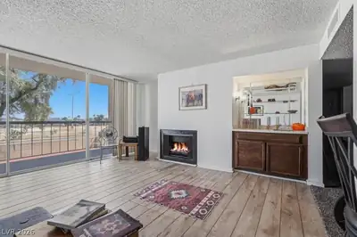 745 North Royal Crest Circle 115, Las Vegas