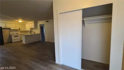 2937 Stewart Avenue 2 Kitchen