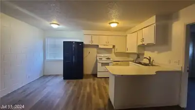 2937 Stewart Avenue 2 Kitchen