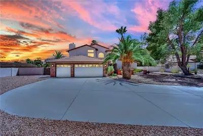 6767 Tree Haven Court, Las Vegas, NV 89146 Front of Structure