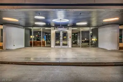 8925 West Flamingo Road 201 Entry