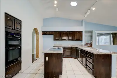 1409 Premier Court, Las Vegas, NV 89117 Kitchen