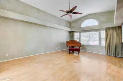 1409 Premier Court, Las Vegas, NV 89117 Living Room