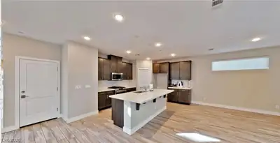 3333 Traforo Lane, Henderson, NV 89044 Kitchen