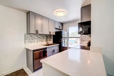 5121 Lindell Road 206 Kitchen