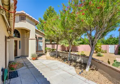 994 Upper Meadows Place, Henderson, NV 89052 Front of Structure