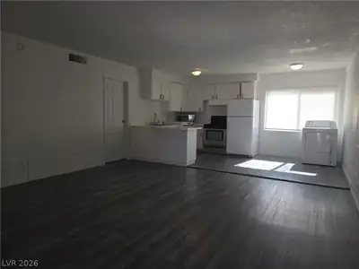 2937 Stewart Avenue 3, Las Vegas