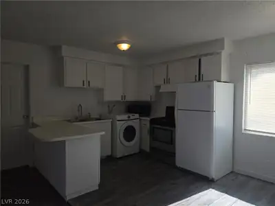 2937 Stewart Avenue 3 Kitchen