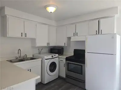 2937 Stewart Avenue 3 Kitchen