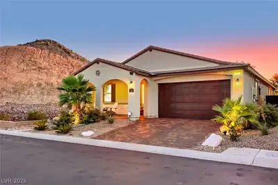 41 Tatahatso Point Street, Henderson, NV 89011 Front of Structure