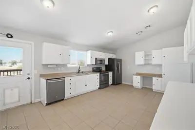 200 West Eton Street Kitchen