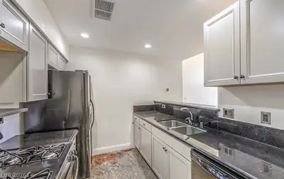 1425 Bow Creek Court, Las Vegas, NV 89128 Kitchen