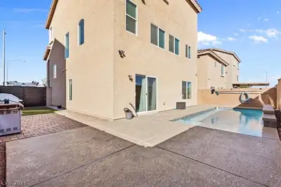 5255 Kennedy Hill Avenue, Las Vegas, NV 89139 Back of Structure