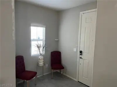 1217 West Arc Dome Avenue Entrance Foyer