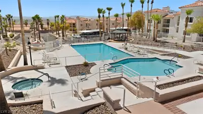 1972 Las Palmas Lane 251 Pool