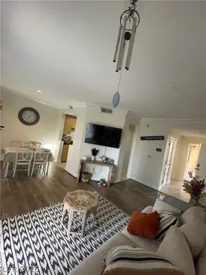 220 East Flamingo Road 320 Living Room
