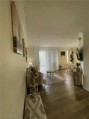 220 East Flamingo Road 320 Living Room